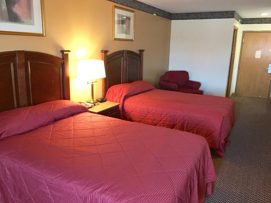Executive Inn And Suites Уокиган Стая снимка