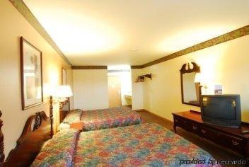 Executive Inn And Suites Уокиган Екстериор снимка