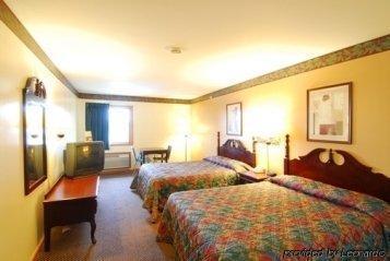 Executive Inn And Suites Уокиган Екстериор снимка