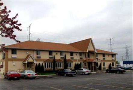 Executive Inn And Suites Уокиган Екстериор снимка